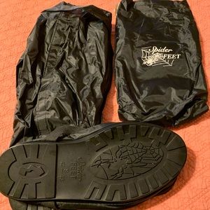 Spider Feet Rain Gear
